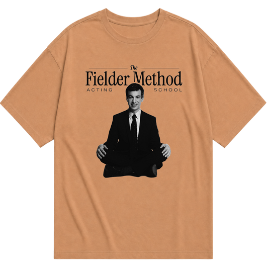 "The Fielder Method Acting School - Camiseta oversized" Camiseta Oversized Básica