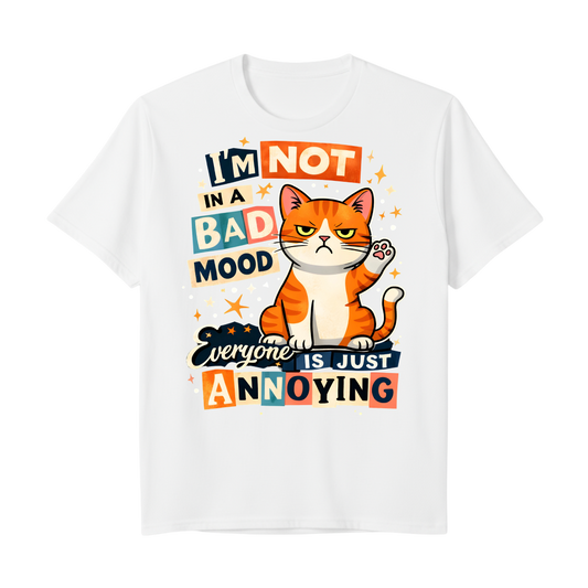 "Camiseta Regular "Im not in a bad mood"" Camiseta Premium Unissex Bunker Studios