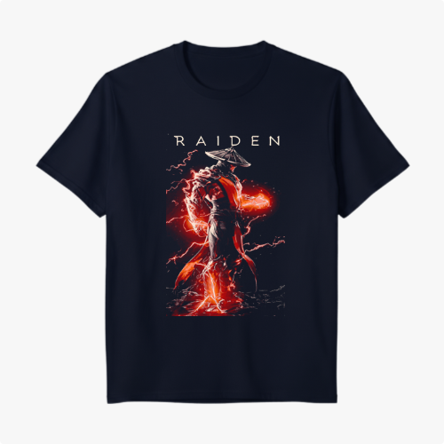 Camiseta com estampa frontal de um guerreiro em pose poderosa rodeado por raios e energia luminosa, com o nome "RAIDEN" acima da imagem.