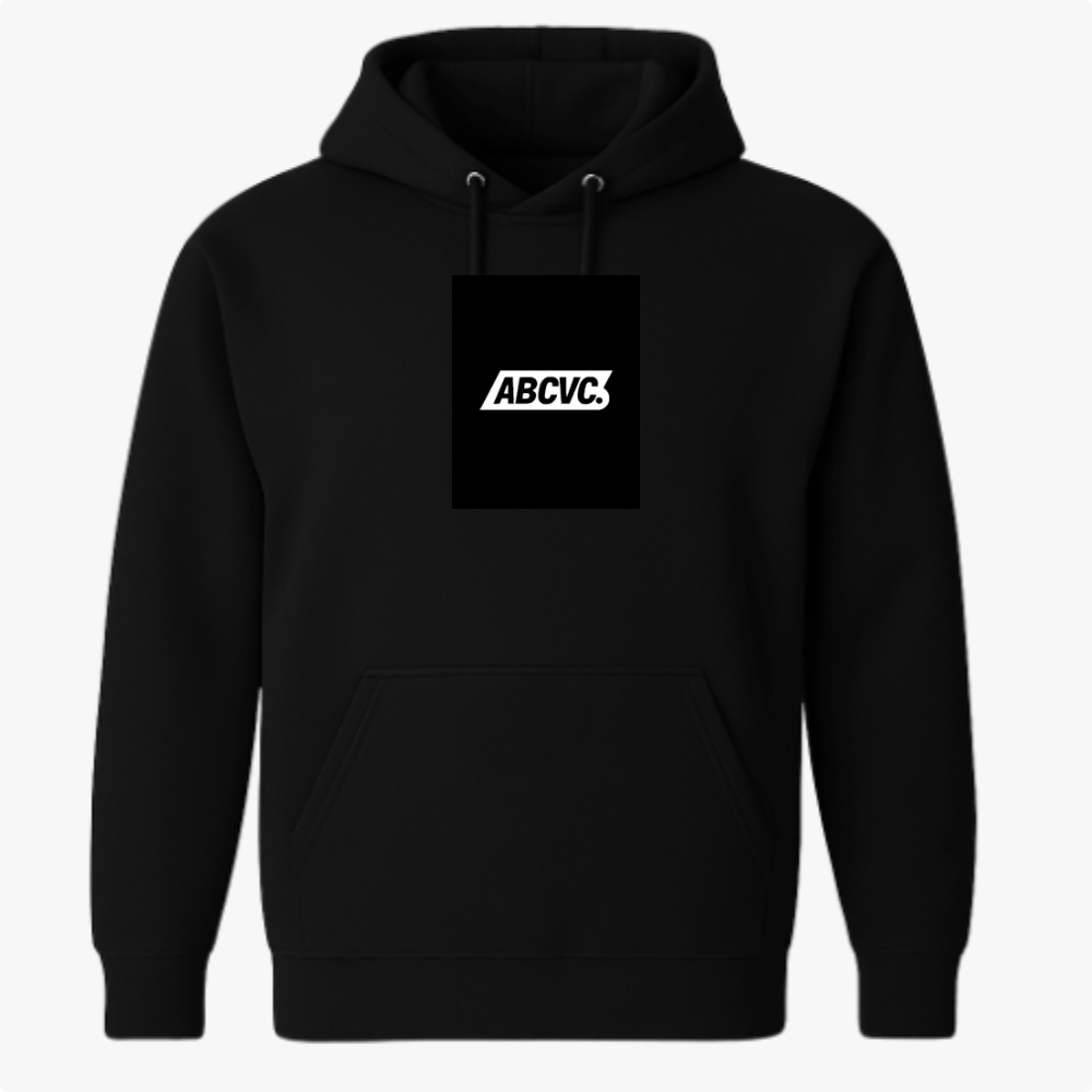 Moletom com estampa frontal de "ABCVC." estilizado em fonte negritada, substituindo o "O" por um desenho de bola, em um fundo quadrado contrastante.