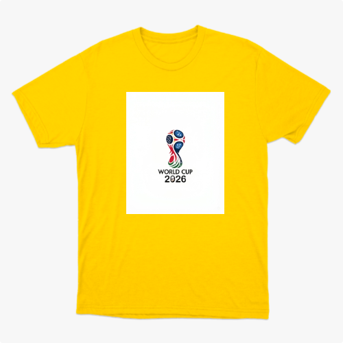 Camiseta com estampa frontal de troféu estilizado da Copa do Mundo, composto por padrões geométricos e detalhes de bola, acompanhado do texto "WORLD CUP 2026".