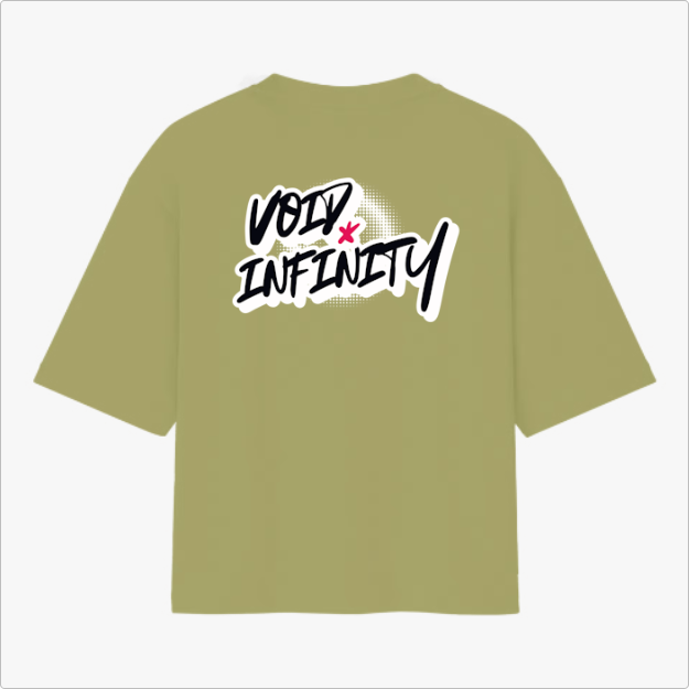 Camiseta com estampa traseira de texto estilizado "Void Infinity" com efeito de sombra pontilhada e um pequeno detalhe em forma de estrela.