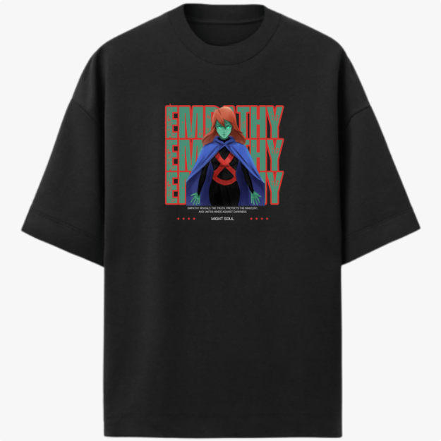 Camiseta com estampa frontal de personagem de capa azul sobre fundo com repetição da palavra "EMPATHY". Texto adicional na parte inferior da imagem.