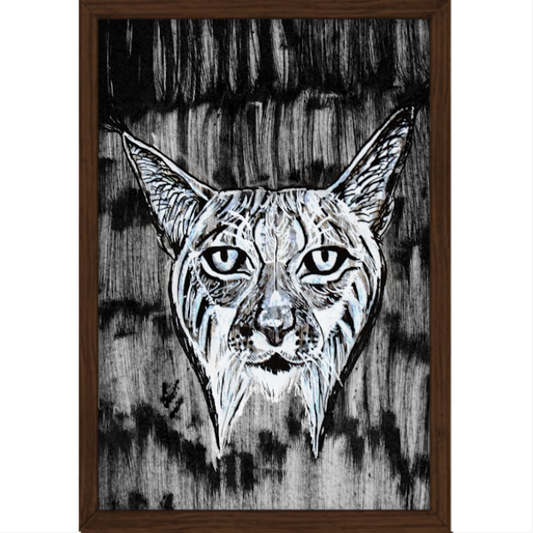 Quadro com estampa de um felino de olhar penetrante, detalhado com traços felinos e expressivos, com um fundo texturizado que destaca o rosto do animal.