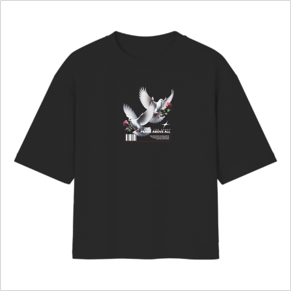 Camiseta com estampa frontal de duas pombas em voo sobre rosas, acompanhada de texto e um código de barras estilizado na parte inferior.