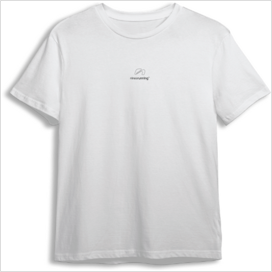 Camiseta com estampa frontal de logotipo minimalista "ninesrunning" e estampa traseira com texto "SUNDAY RUNDAY", gráfico circular detalhado e frase motivacional.