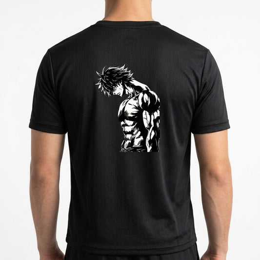 Camiseta com estampa frontal de personagem de mangá com cabelo desgrenhado e expressão séria, destacando músculos definidos e pose imponente.