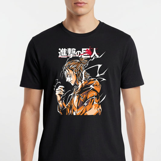 Camiseta com estampa frontal de personagem de cabelo preso e traje volumoso, rodeado por padrões dinâmicos e caracteres estilizados ao lado.