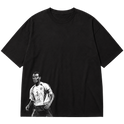"Ícone dos gramados, eternizado no streetwear." Oversized Premium 96% algodão 4% Elastano