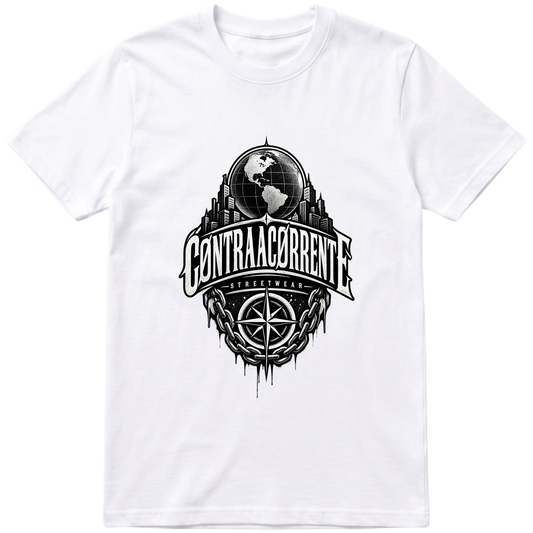 "Camiseta Regular Classic #002 - CØNTRAACØRRENTE" Camiseta regular básica