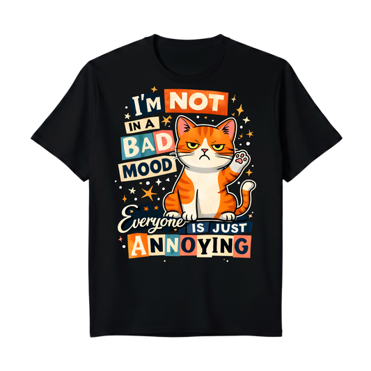 "Camiseta Regular "Im not in a bad mood"" Camiseta Premium Unissex Bunker Studios