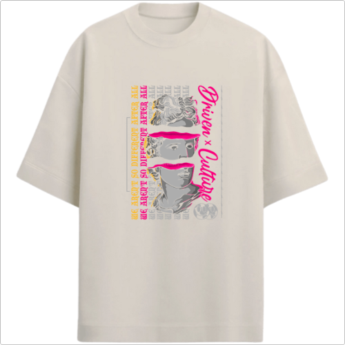 "Afinal, não somos tão diferentes assim. Cultura X impulsionada" Camiseta Oversized Premium