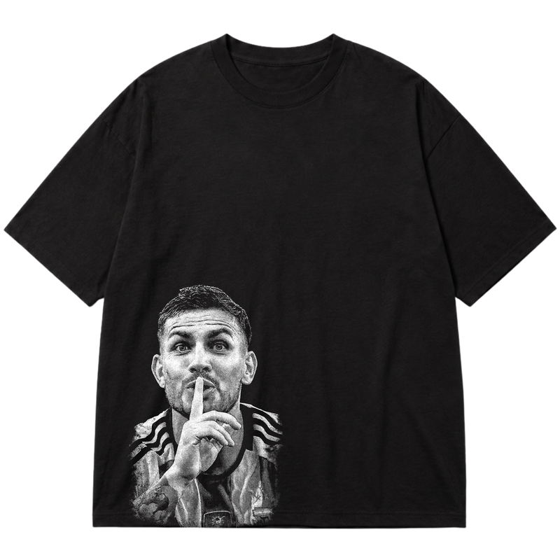 "Ícone dos gramados, eternizado no streetwear." Oversized Premium 96% algodão 4% Elastano