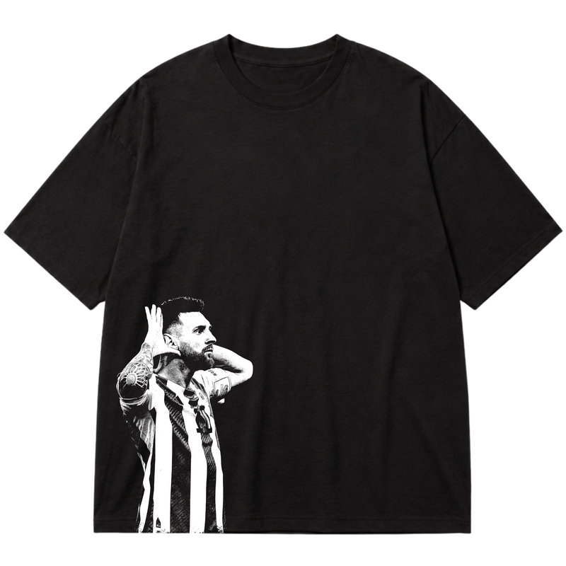"Ícone dos gramados, eternizado no streetwear." Oversized Premium 96% algodão 4% Elastano