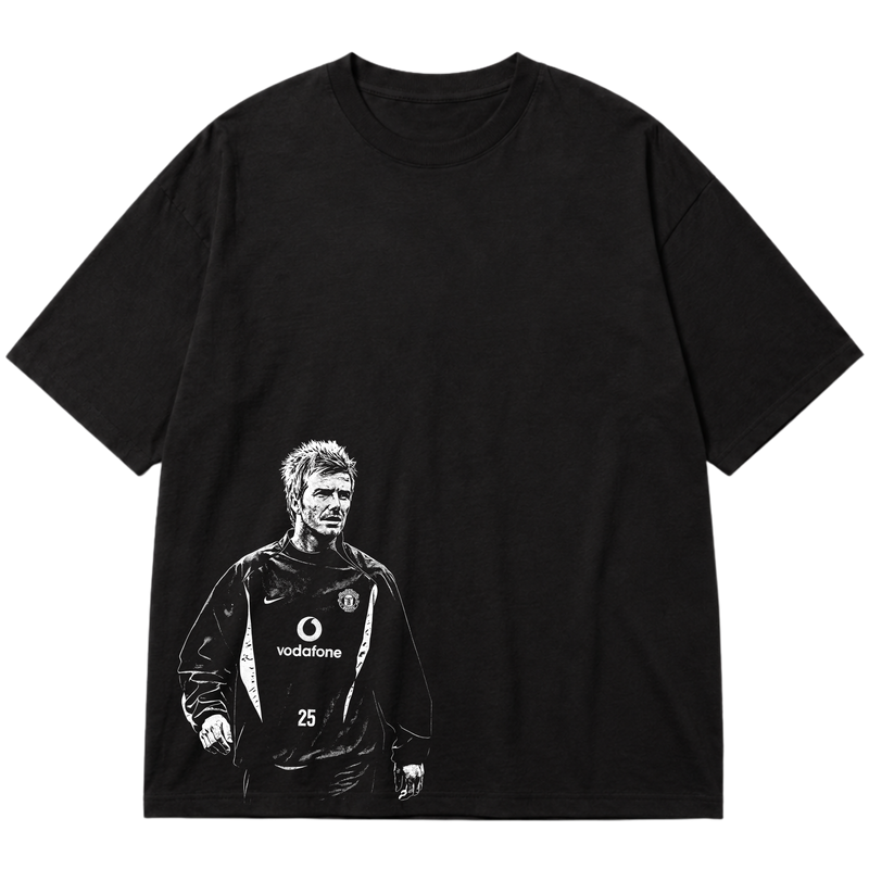 "Ícone dos gramados, eternizado no streetwear." Oversized Premium 96% algodão 4% Elastano