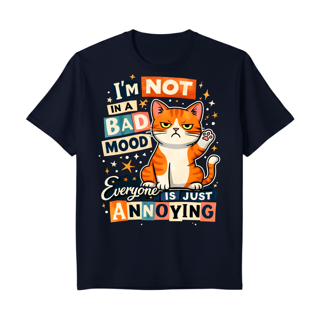 "Camiseta Regular "Im not in a bad mood"" Camiseta Premium Unissex Bunker Studios