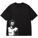 "Ícone dos gramados, eternizado no streetwear." Oversized Premium 96% algodão 4% Elastano
