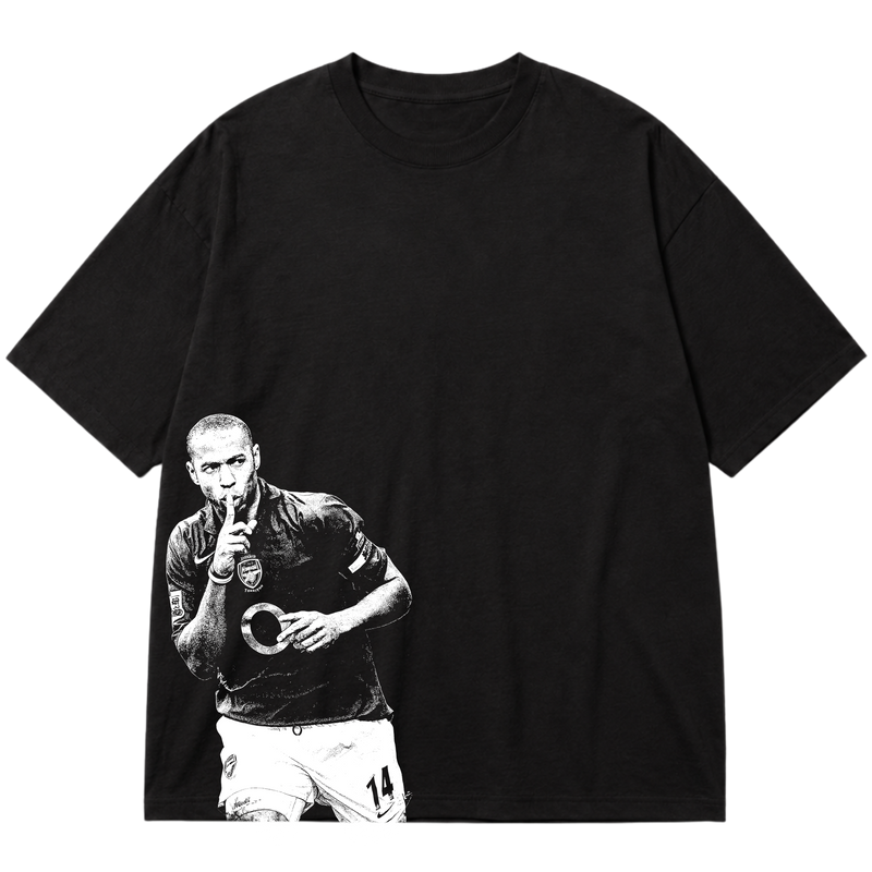 "Ícone dos gramados, eternizado no streetwear." Oversized Premium 96% algodão 4% Elastano