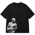 "Ícone dos gramados, eternizado no streetwear." Oversized Premium 96% algodão 4% Elastano