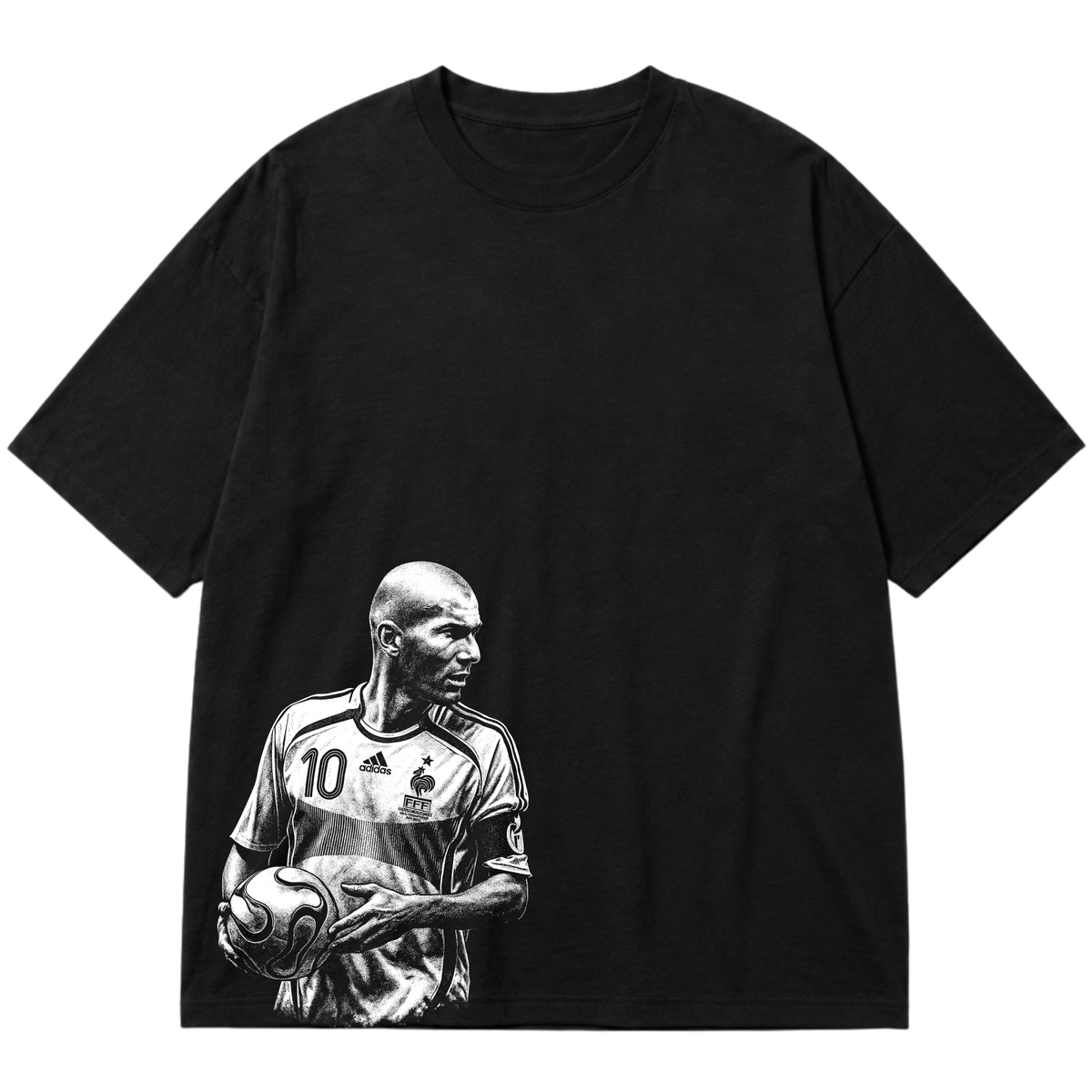 "Ícone dos gramados, eternizado no streetwear." Oversized Premium 96% algodão 4% Elastano