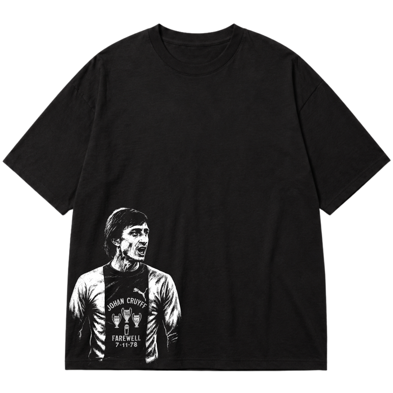 "Ícone dos gramados, eternizado no streetwear." Oversized Premium 96% algodão 4% Elastano