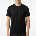 Camiseta com estampa frontal de um pequeno retrato estilizado, detalhado com traços precisos, apresentando uma figura humana em perfil voltada para a direita.