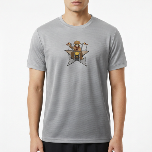 Camiseta com estampa frontal de um cachorro vestido como motociclista segurando guidões, emergindo de uma estrela de cinco pontas com design gráfico detalhado.