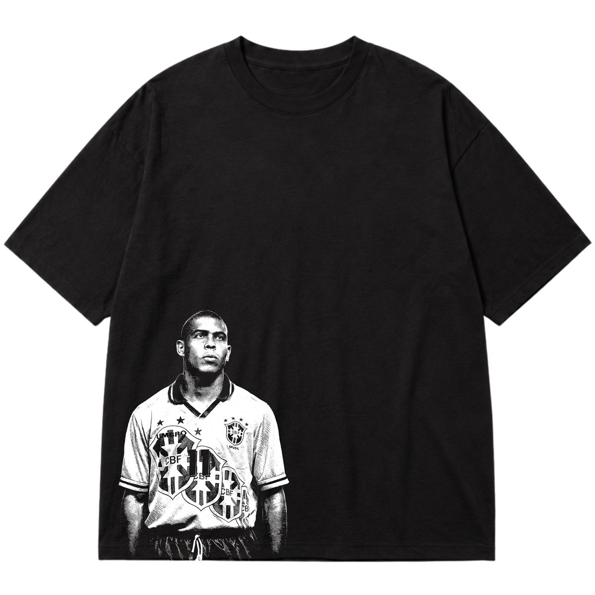 "Ícone dos gramados, eternizado no streetwear." Oversized Premium 96% algodão 4% Elastano