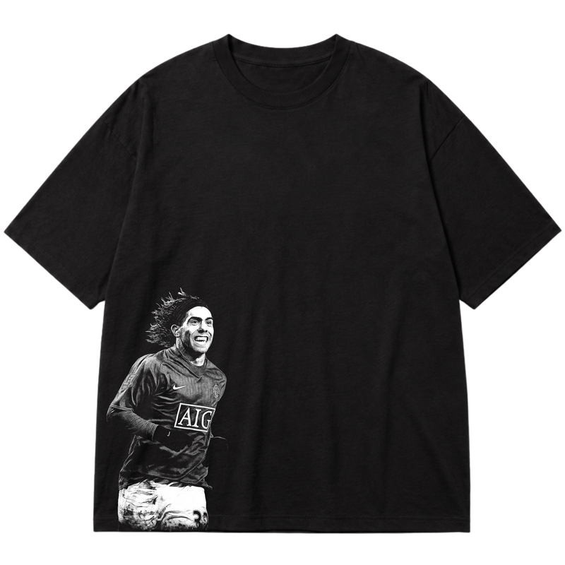 "Ícone dos gramados, eternizado no streetwear." Oversized Premium 96% algodão 4% Elastano