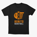 Camiseta com estampa frontal de uma bola de basquete e aro estilizados, acompanhados pelo texto "BONITO BASKETBALL" em letras chamativas.