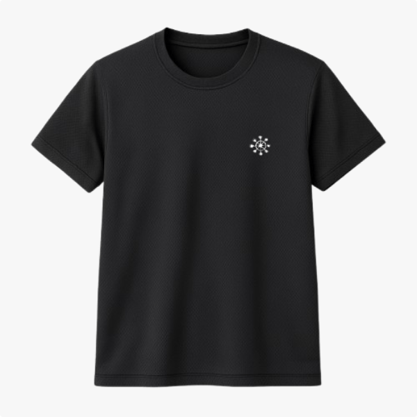 Camiseta com estampa frontal de símbolo minimalista composto por uma série de círculos pequenos ao redor de um círculo central, formando uma espécie de flor geométrica.