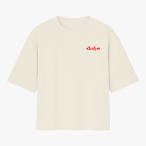 Camiseta com estampa frontal de texto estilizado com a palavra "Christine" no peito esquerdo e estampa traseira de texto grande "Jesus is my best friend!".