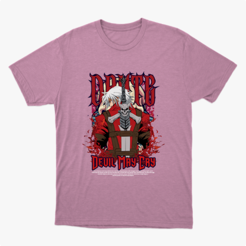 Camiseta com estampa frontal de personagem estilizado segurando uma espada grande, fundo cheio de detalhes gráficos intensos e letras estilizadas acima e abaixo.