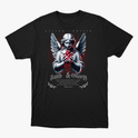 Camiseta com estampa frontal de anjo com asas, segurando um coração vermelho sangrando, cercado por inscrições "Faith & Glory" e "Romans 10:10".