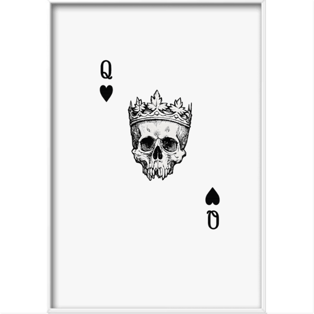 Quadro com estampa frontal de uma caveira adornada por uma coroa detalhada, acompanhada pelas letras "Q" e símbolos de coração e espadas.