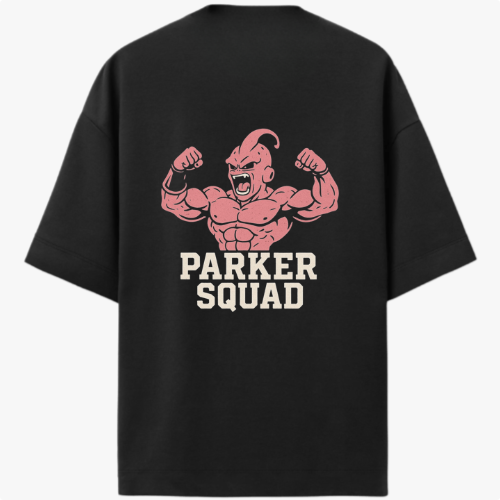 Camiseta com estampa frontal de logotipo estilizado com letras e estampa traseira de personagem musculoso flexionando, acompanhado do texto "Parker Squad".