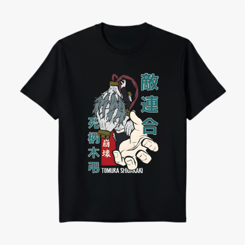 Camiseta com estampa frontal de uma figura com várias mãos, alguns caracteres japoneses e o nome "Tomura Shigaraki" em destaque.