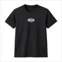 Camiseta com estampa frontal de logotipo oval com as palavras "RUN CLUB", seguidas de texto menor centralizado logo abaixo.