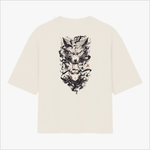 Camiseta com estampa frontal de rosto tribal minimalista e estampa traseira de montagem detalhada de criaturas míticas sobrepostas com feições impactantes.