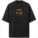 Camiseta com estampa frontal de três cadeiras ao redor de uma mesa com objetos, sob o texto "FALL CLOTHING", em um estilo gráfico e vibrante.