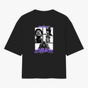 Camiseta com estampa frontal de três estrelas de tamanhos variados e estampa traseira de quadrinhos com retratos estilizados e a palavra "Starboy".