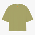 Camiseta com estampa frontal de texto "Forró é patrimônio" no lado superior esquerdo e estampa traseira de pequeno círculo ornamental no centro do colarinho.