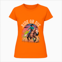 Camiseta com estampa frontal de cowboy montado em cavalo, fundo de pôr do sol com chamas verdes e a frase "Ride or Die" em destaque.
