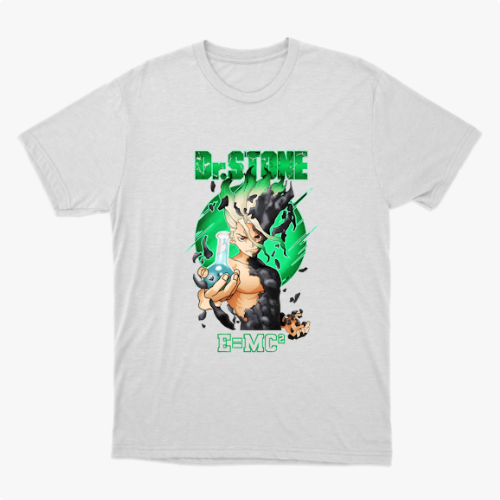 Camiseta com estampa frontal de personagem anime segurando um frasco, envolto em elementos científicos e letras "Dr. Stone" acima e "E=MC²" abaixo.