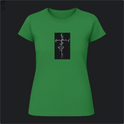 Camiseta com estampa frontal de uma cruz ornamentada por delicados ramos florais que se entrelaçam ao longo de toda sua extensão, detalhando folhas.