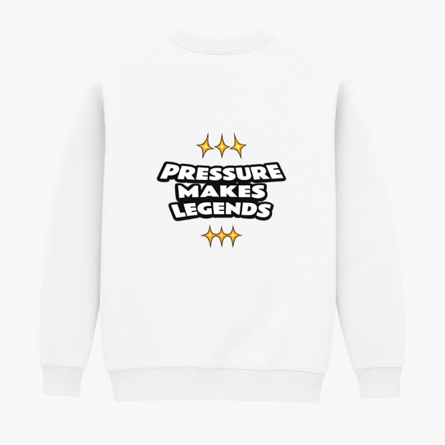 Moletom com estampa traseira de texto "PRESSURE MAKES LEGENDS" em estilo bold, cercado por quatro estrelas pontiagudas, duas acima e duas abaixo.