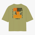 Camiseta com estampa frontal de texto circular "MOVE" e estampa traseira de texto "AVIVA JOVEM" com chamas e citação bíblica de 1 Pedro 2:9.