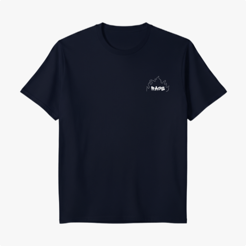 Camiseta com estampa frontal de contorno de chamas acima de texto que diz "RAGE".