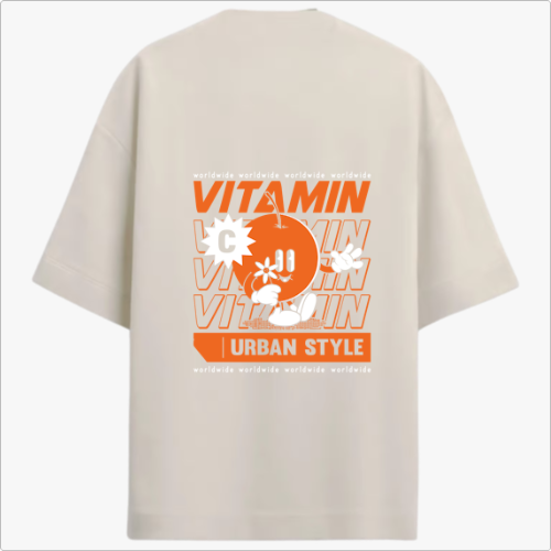 Moletom com estampa traseira de personagem laranja estilizado segurando uma flor, rodeado por repetição da palavra "VITAMIN" e texto "URBAN STYLE".