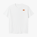 Camiseta com estampa frontal de um pequeno logotipo retangular com a palavra "Legion" e estampa traseira de Papai Noel armado com mensagem "Feliz Natal, câmbio desligo".